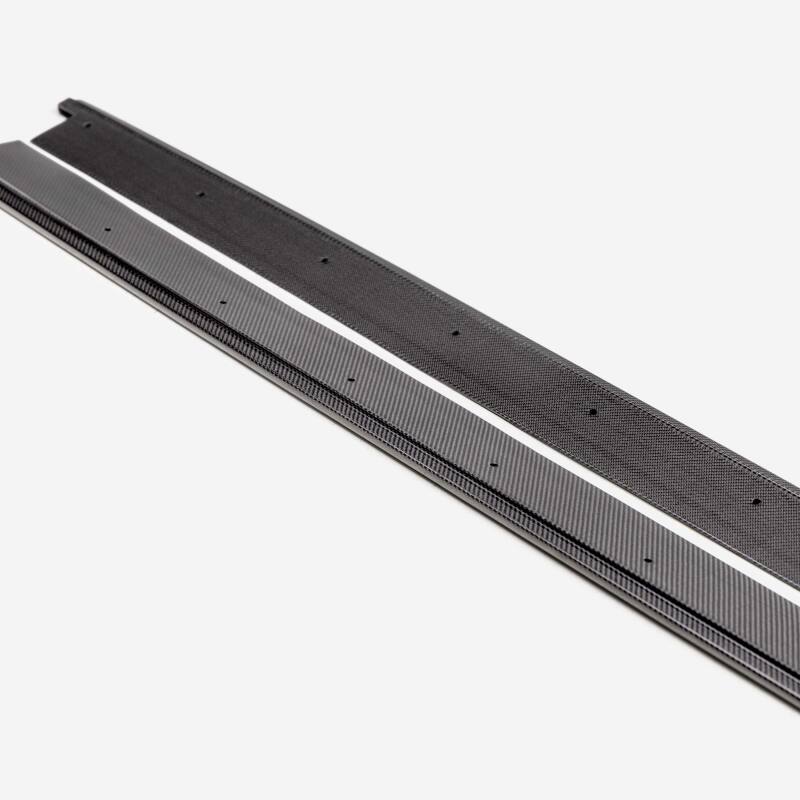 Side Skirts SEISS23TYGRCOR-MB Seibon